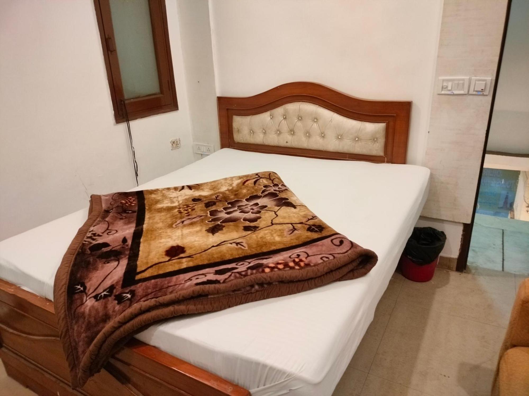 Hotel Geetanjali Inn Нью-Делі Екстер'єр фото