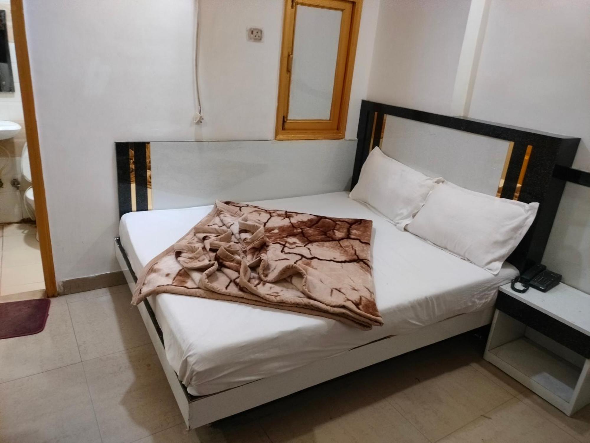 Hotel Geetanjali Inn Нью-Делі Екстер'єр фото