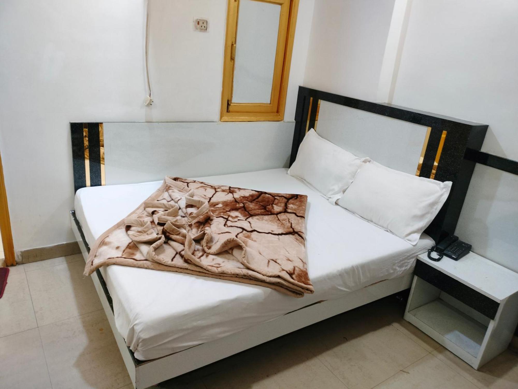 Hotel Geetanjali Inn Нью-Делі Екстер'єр фото