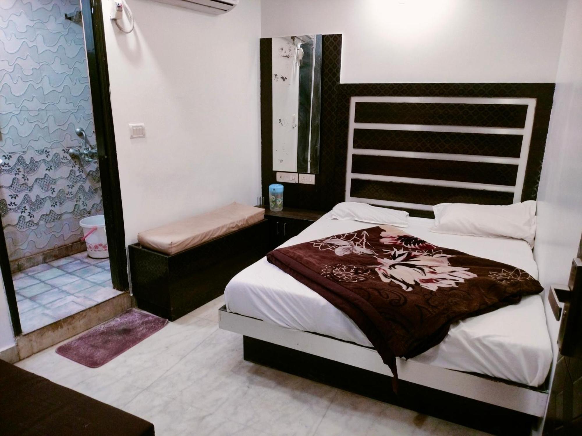 Hotel Geetanjali Inn Нью-Делі Екстер'єр фото