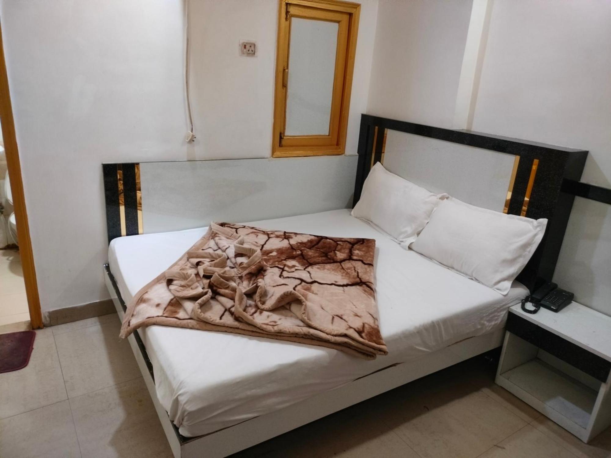 Hotel Geetanjali Inn Нью-Делі Екстер'єр фото
